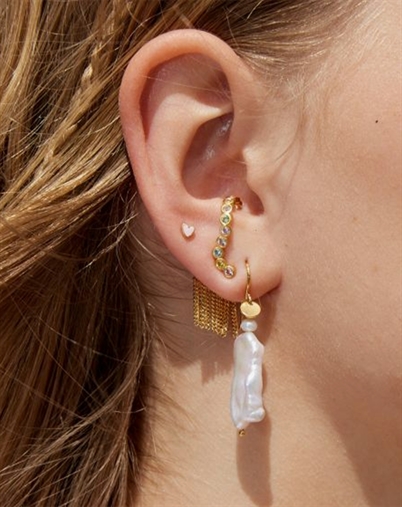 Stine A - Petit Love Heart Enamel Ørering - Light Pink/Guldfarvet